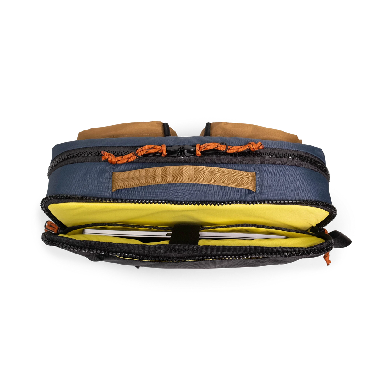 General detail product shot of the global briefcase in "Olive / Dark Khaki" showing the main compartment pockets.